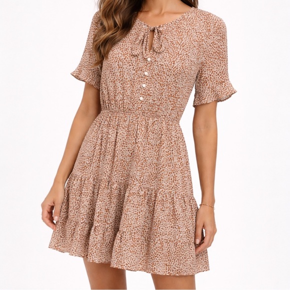 kirundo Dresses & Skirts - Kirundo Leopard Tan Brown Print Tiered Dress Tie Neck Short Sleeve Size M